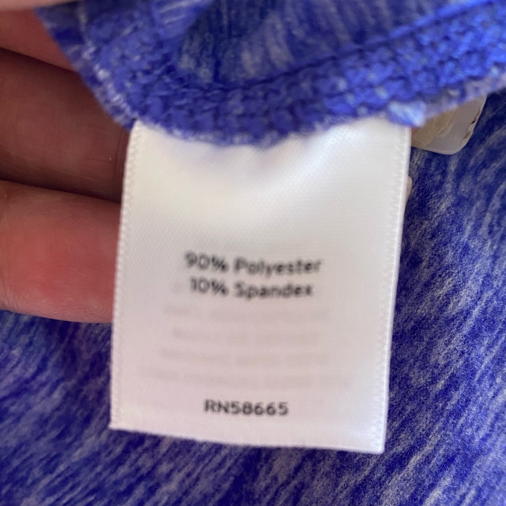 NWT Medium pullover - Picture 4 of 5